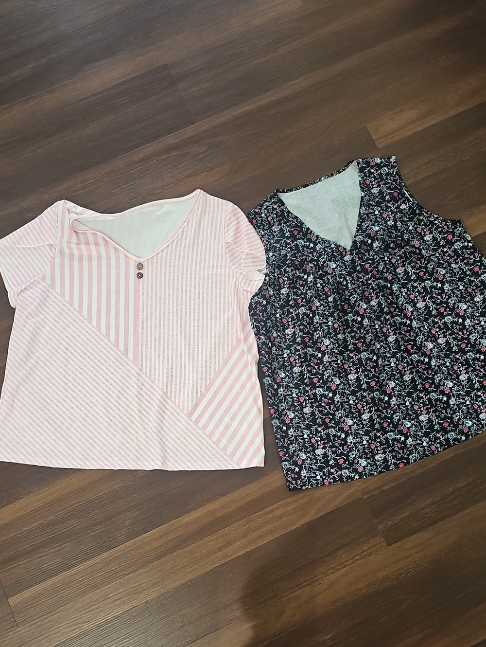 Set Of 2 Women's Blouses